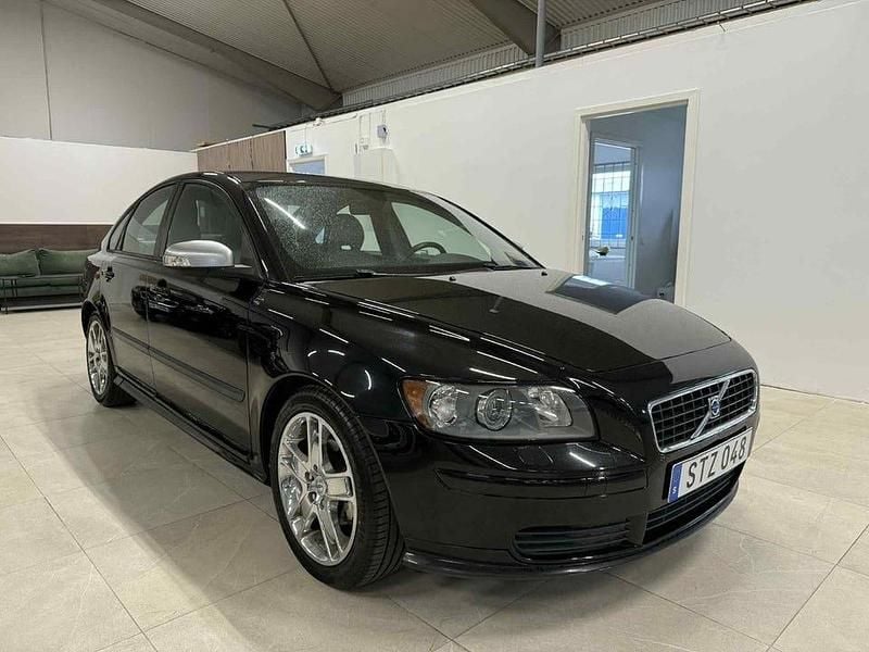 Svart Begagnad 2006 Volvo S40 R-Design Sedan | 49 900 kr (Lite dyr) - Bild 1/4