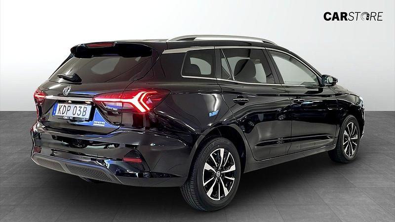 Begagnad MG MG5 EV Comfort 130 kW (177 HK) 2022 Svart (blue) Kombi