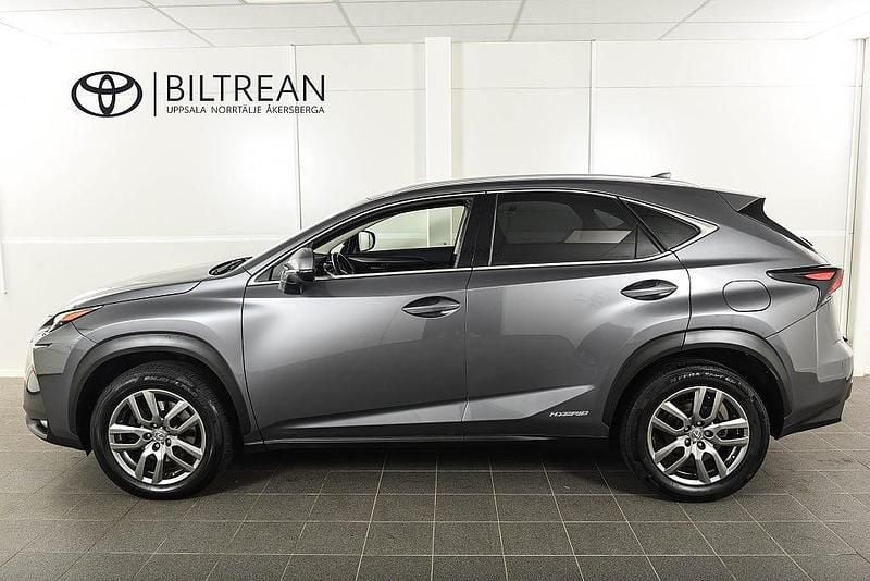 Begagnad Lexus NX300h Executive Line 197 HK (144 kW) 2016 Grå SUV