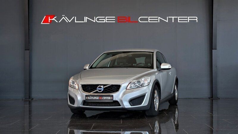 Silver Begagnad 2011 Volvo C30 Kinetic Halvkombi | 54 900 kr (Marknadspris) - Bild 1/4