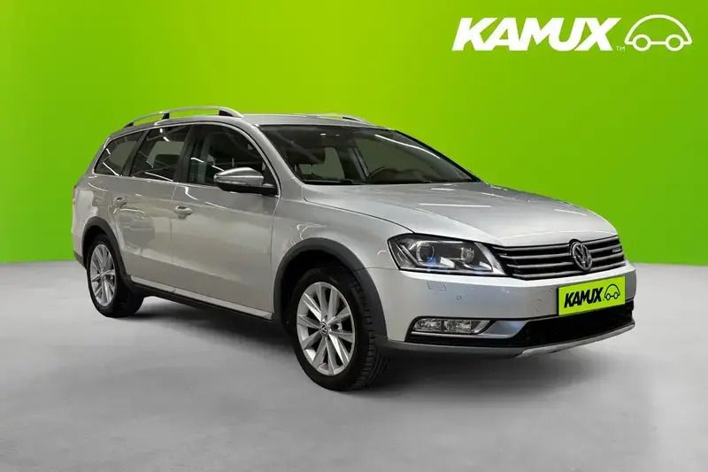 Silver/grå Begagnad 2015 VW Passat Kombi | 164 900 kr (Marknadspris) - Bild 1/4