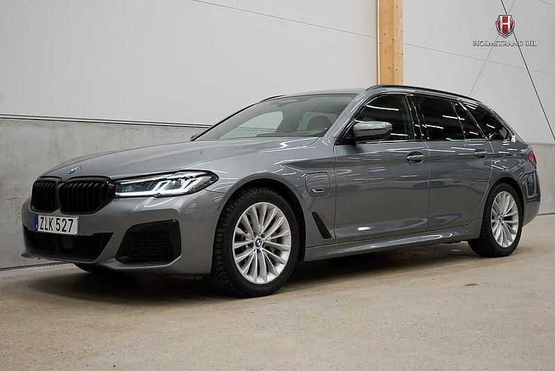 Begagnad BMW 530e M Sport 184 HK (135 kW) 2022 Grå Kombi