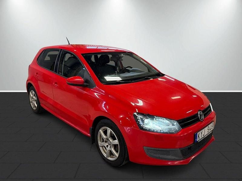 Begagnad VW Polo 90 HK (66 kW) 2011 Röd Halvkombi