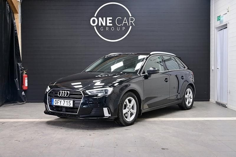 Begagnad Audi A3 Sportback Comfort 150 HK (110 kW) 2016 Svart Halvkombi