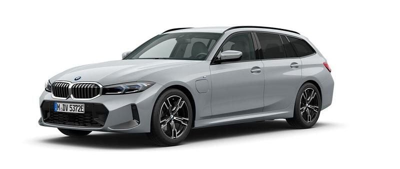 Begagnad BMW 330e Shadowline 292 HK (214 kW) 2025 Kombi