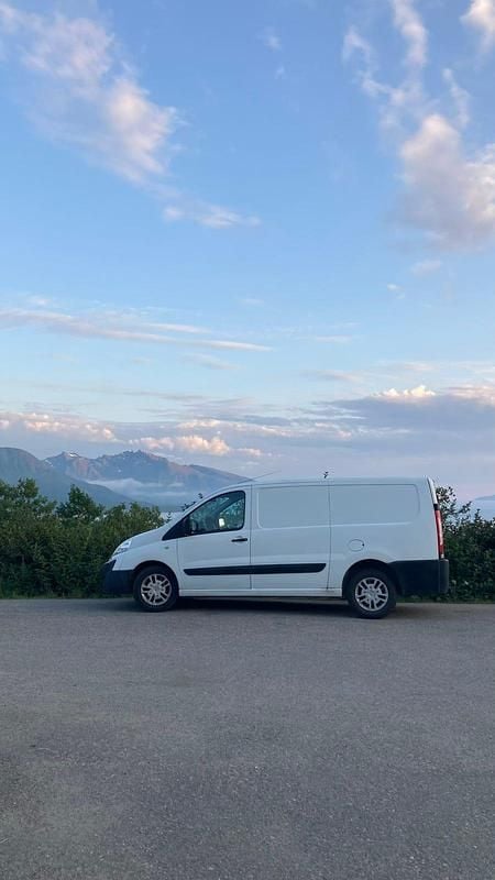 Begagnad Citroën Jumpy 163 HK (119 kW) 2012 Minibuss