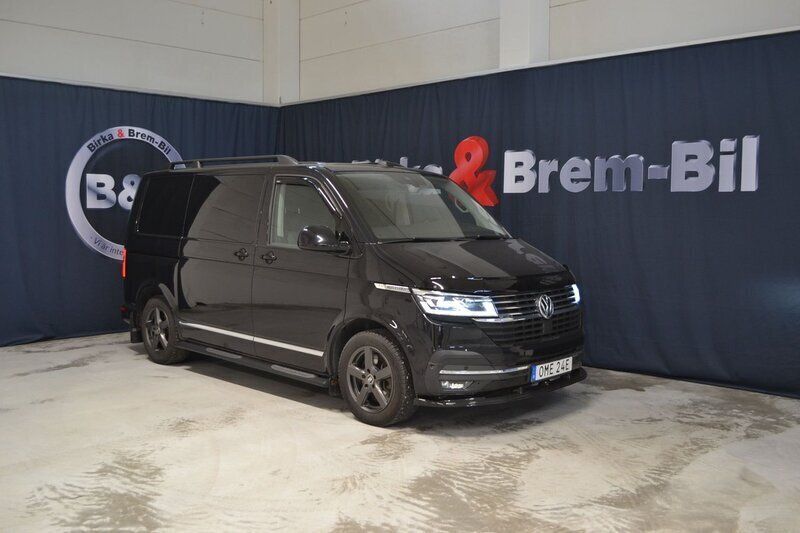 Svart Begagnad 2020 VW Multivan Highline Minibuss | 599 900 kr - Bild 1/4