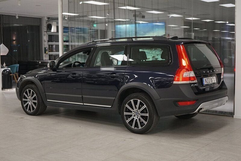 Begagnad Volvo XC70 Standard 181 HK (133 kW) 2016 Mörkblå (blå) SUV