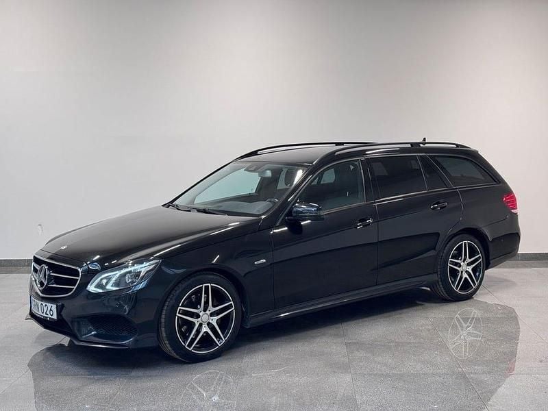 Svart Begagnad 2015 Mercedes E220 AMG Kombi | 164 900 kr (Marknadspris) - Bild 1/4
