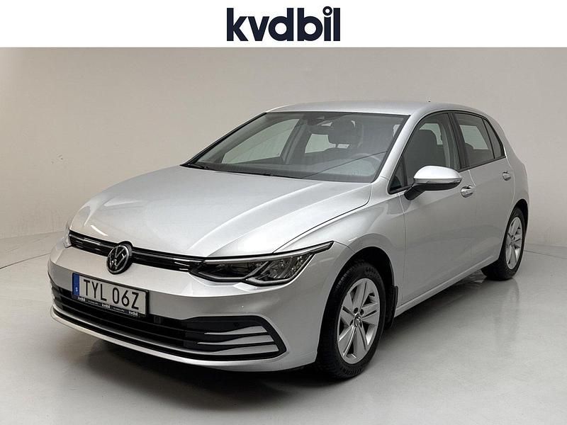 Silver (silver metallic) Begagnad 2020 VW Golf VII Halvkombi | 209 900 kr (Marknadspris) - Bild 1/3