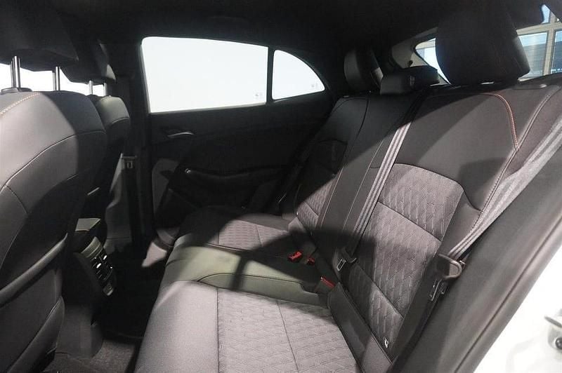 Begagnad MG MG3 Luxury 102 HK (75 kW) 2024 Okänd Halvkombi