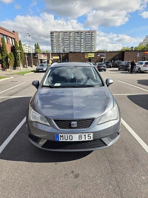Grå Begagnad 2013 Seat Ibiza ST Kombi | 45 000 kr (Marknadspris) - Bild 1/4