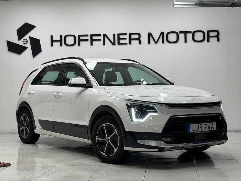 Begagnad Kia Niro Advance 184 HK (135 kW) 2022 Vit SUV