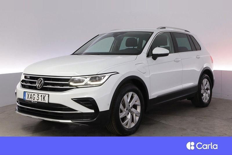 Vit Begagnad 2023 VW Tiguan Elegance SUV | 374 900 kr (Marknadspris) - Bild 1/4