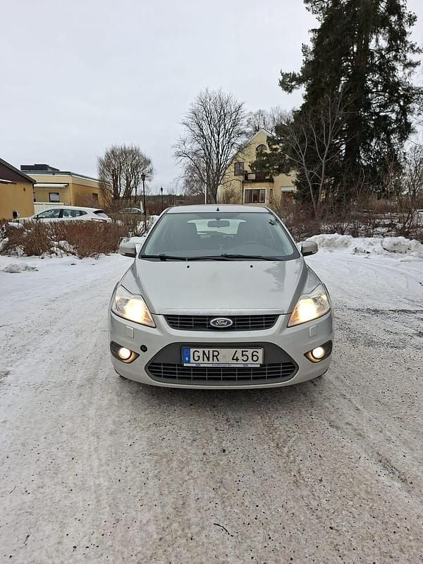 Begagnad 2011 Ford Focus | 26 000 kr (Marknadspris) - Bild 1/4