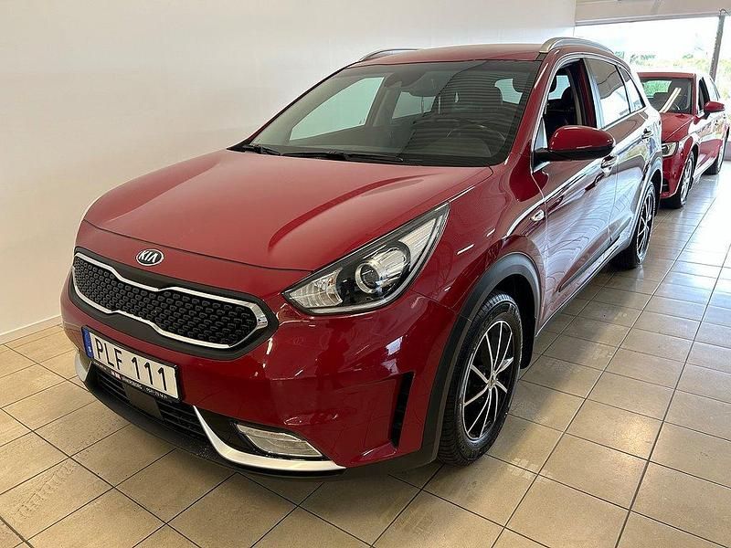 Röd Begagnad 2017 Kia Niro Advance SUV | 225 000 kr (Lite dyr) - Bild 1/4