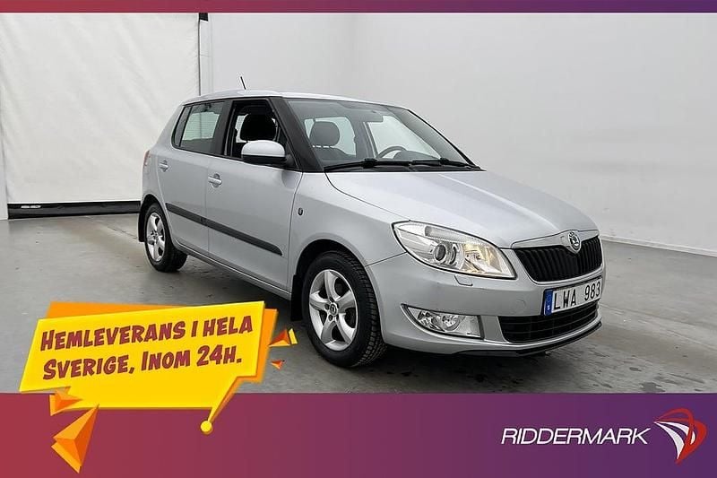Begagnad Skoda Fabia Elegance 86 HK (63 kW) 2012 Silver Halvkombi