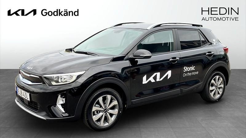 Svart (black) Begagnad 2025 Kia Stonic 4 SUV | 239 900 kr - Bild 1/4