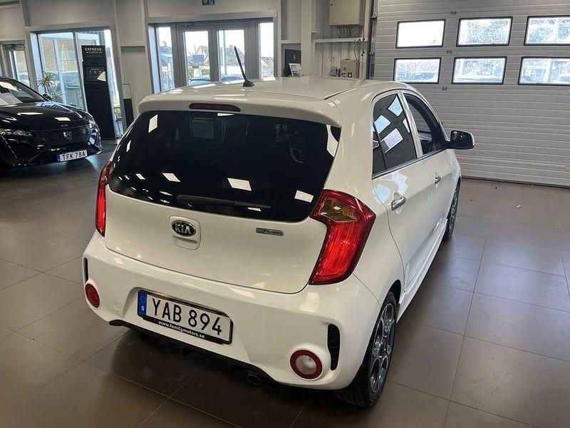 Begagnad Kia Picanto 67 HK (49 kW) 2015 Vit Halvkombi