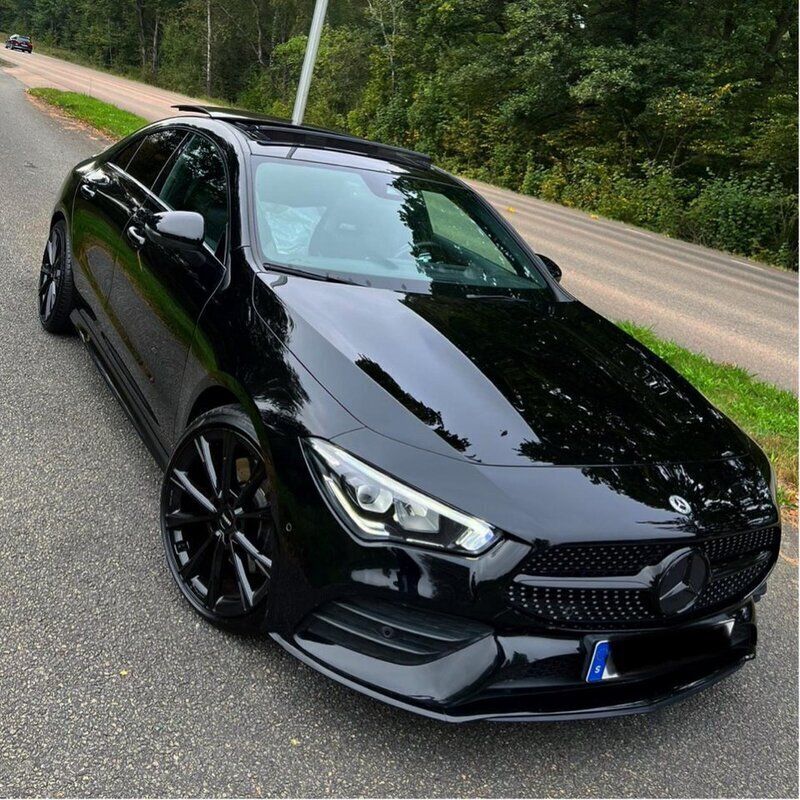 Svart Begagnad 2021 Mercedes CLA200 AMG Sportkupé | 320 000 kr (Marknadspris) - Bild 1/4
