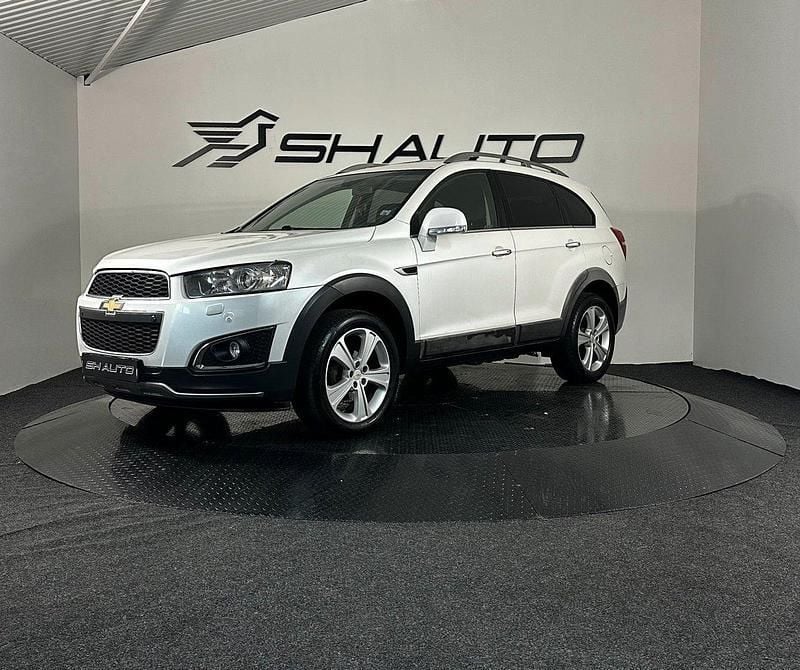Vit Begagnad 2013 Chevrolet Captiva SUV | 67 900 kr (Lite dyr) - Bild 1/4