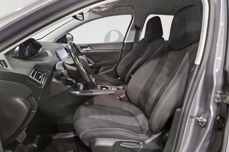 Begagnad Peugeot 308 SW Allure 120 HK (88 kW) 2016 Grå Kombi