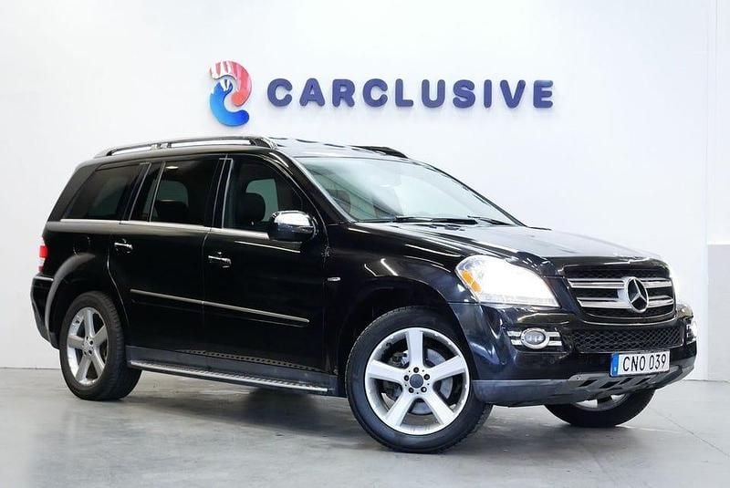 Svart Begagnad 2009 Mercedes GL320 SUV | 119 902 kr - Bild 1/4
