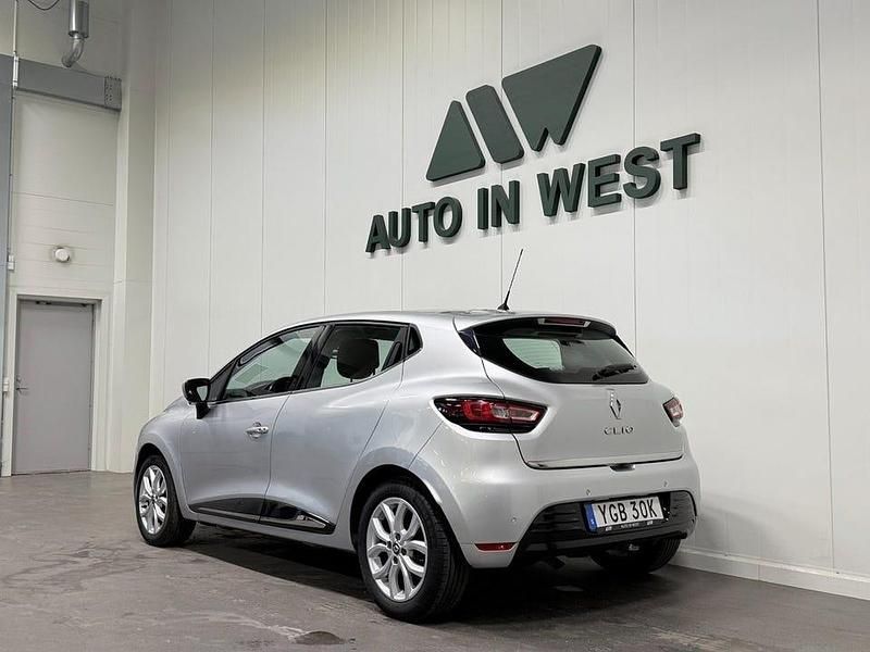 Begagnad Renault Clio IV Intens 90 HK (66 kW) 2019 Silver
