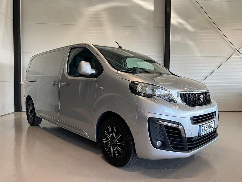 Silver Begagnad 2017 Peugeot Expert Van | 129 000 kr (Marknadspris) - Bild 1/4