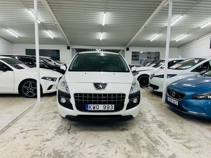 Vit Begagnad 2010 Peugeot 3008 Kombi | 69 900 kr (Marknadspris) - Bild 1/4
