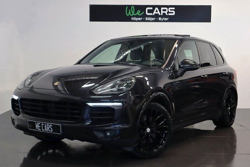 Begagnad 2018 Porsche Cayenne Platinum Edition SUV | 384 900 kr - Bild 1/4