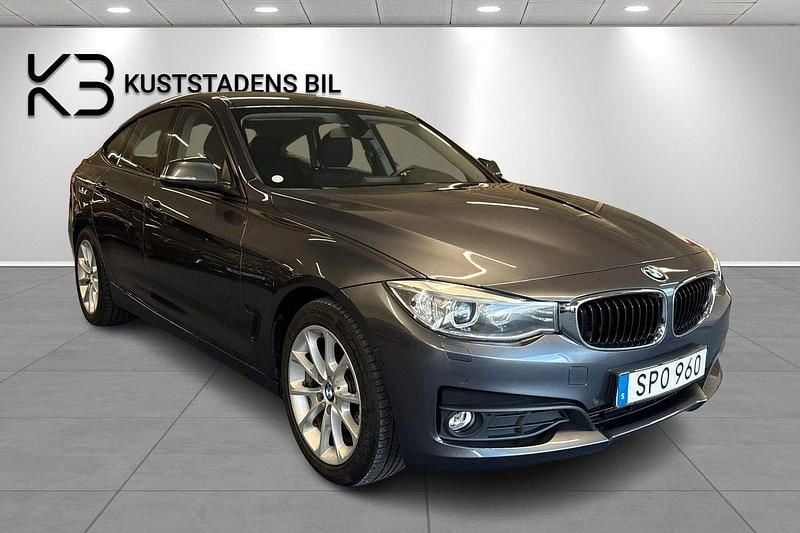 Grå Begagnad 2014 BMW 320 Gran Turismo Halvkombi | 159 900 kr (Bra pris) - Bild 1/4