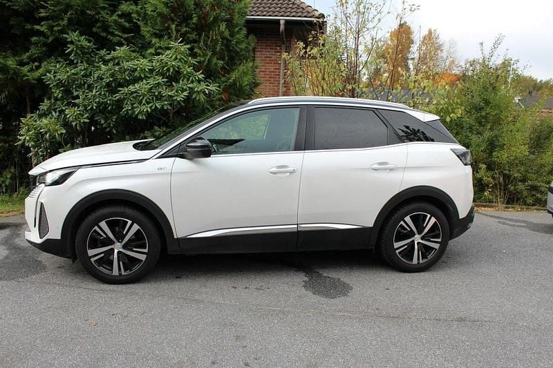 Vit Begagnad 2021 Peugeot 3008 GT SUV | 230 000 kr (Bra pris) - Bild 1/4