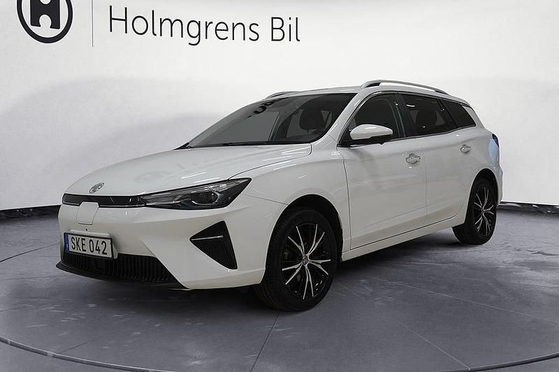 Vit Begagnad 2022 MG MG5 EV Kombi | 209 900 kr (Marknadspris) - Bild 1/4