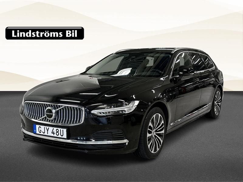 Svart Begagnad 2022 Volvo V90 Core Kombi | 379 900 kr (Marknadspris) - Bild 1/3