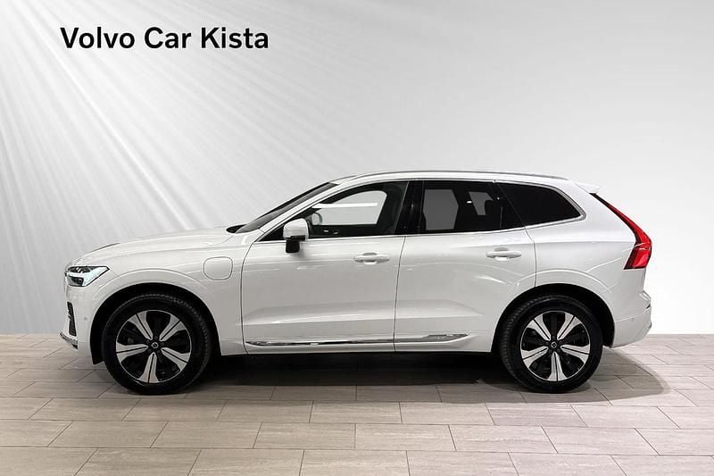 Begagnad Volvo XC60 Plus 355 HK (261 kW) 2023 Vit SUV