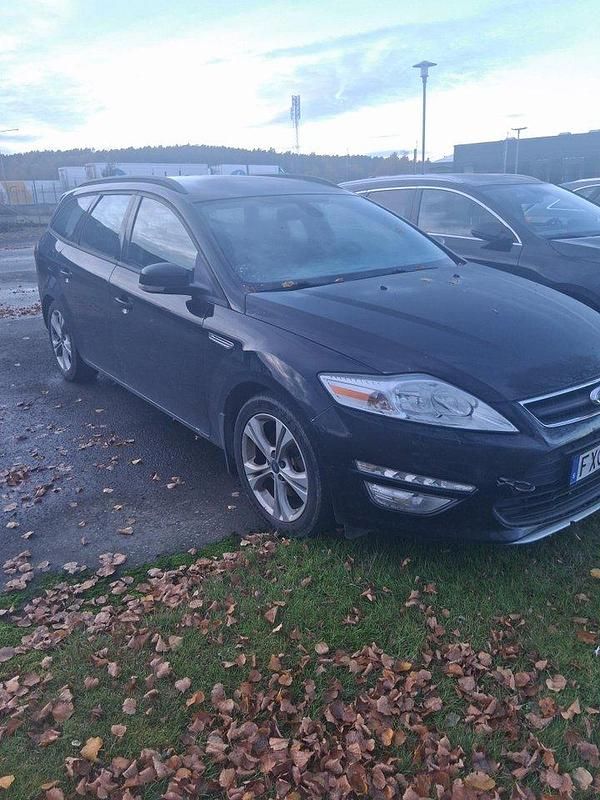 Svart Begagnad 2013 Ford Mondeo Sport Kombi | 20 000 kr - Bild 1/3