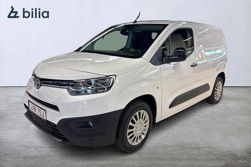 Vit Begagnad 2023 Toyota Proace City City Minibuss | 314 900 kr (Bra pris) - Bild 1/3