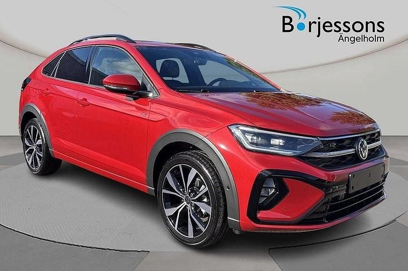 Mörkröd Ny 2025 VW Taigo R-line SUV | 317 300 kr (Marknadspris) - Bild 1/4