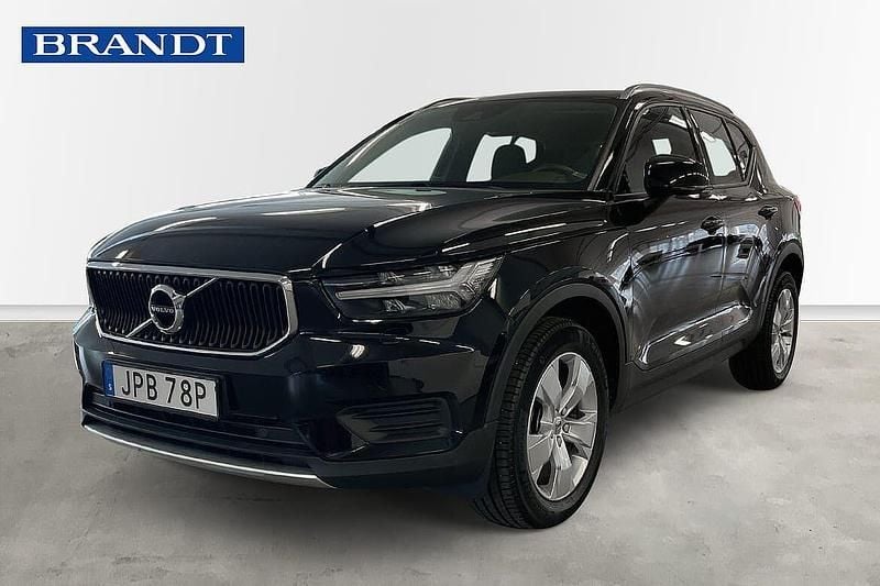 Svart Begagnad 2022 Volvo XC40 Momentum SUV | 299 900 kr (Marknadspris) - Bild 1/4