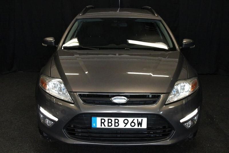 Begagnad Ford Mondeo 116 HK (85 kW) 2011 Mörkgrå Kombi