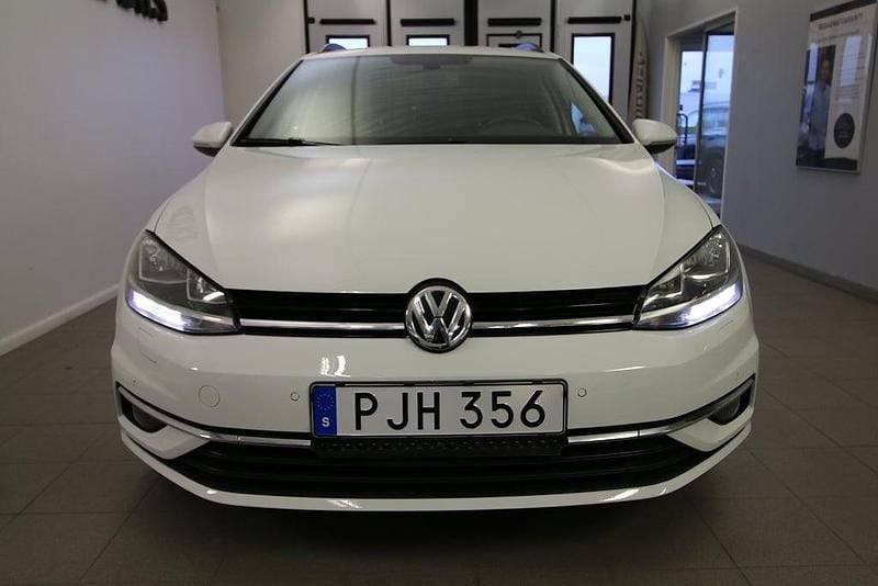 Begagnad VW Golf VIII GT 150 HK (110 kW) 2019 Vit Kombi