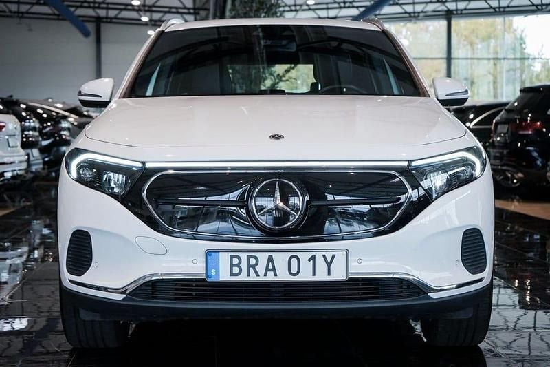 Begagnad Mercedes EQA250 139 kW (190 HK) 2022 Vit SUV