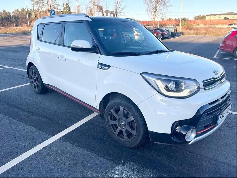 Vit Begagnad 2018 Kia Soul SUV | 160 000 kr - Bild 1/4