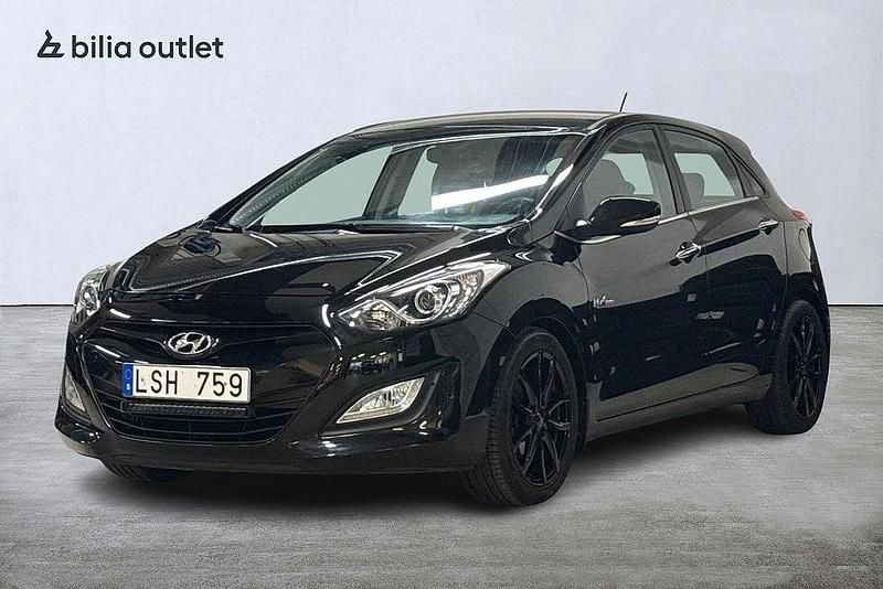 Svart Begagnad 2012 Hyundai i30 Halvkombi | 74 900 kr (Bra pris) - Bild 1/3