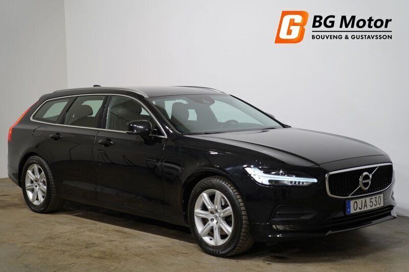Svart Begagnad 2016 Volvo V90 Momentum Kombi | 174 800 kr (Marknadspris) - Bild 1/3