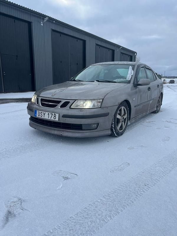 Begagnad Saab 9-3 Aero 210 HK (154 kW) 2004