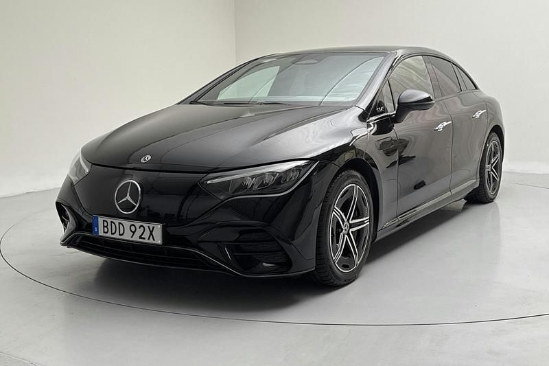 Svart Begagnad 2023 Mercedes EQE300 AMG | 469 000 kr (Superpris) - Bild 1/4
