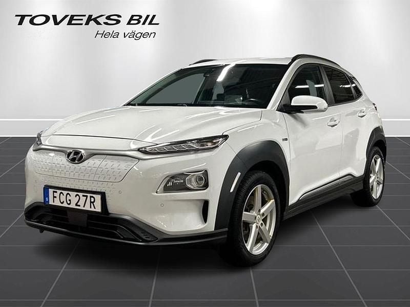 Vit Begagnad 2020 Hyundai Kona SUV | 209 900 kr (Marknadspris) - Bild 1/4