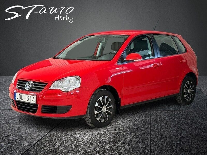 Röd Begagnad 2006 VW Polo Comfortline Halvkombi | 84 900 kr - Bild 1/4